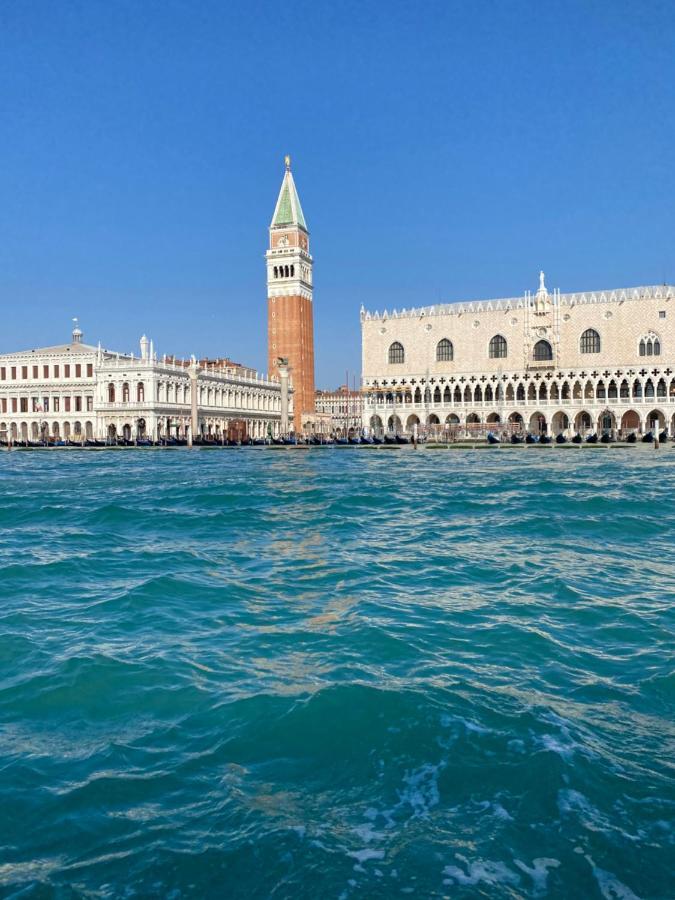 Wow Suite 5 Min From San Marco Venedig Exterior foto